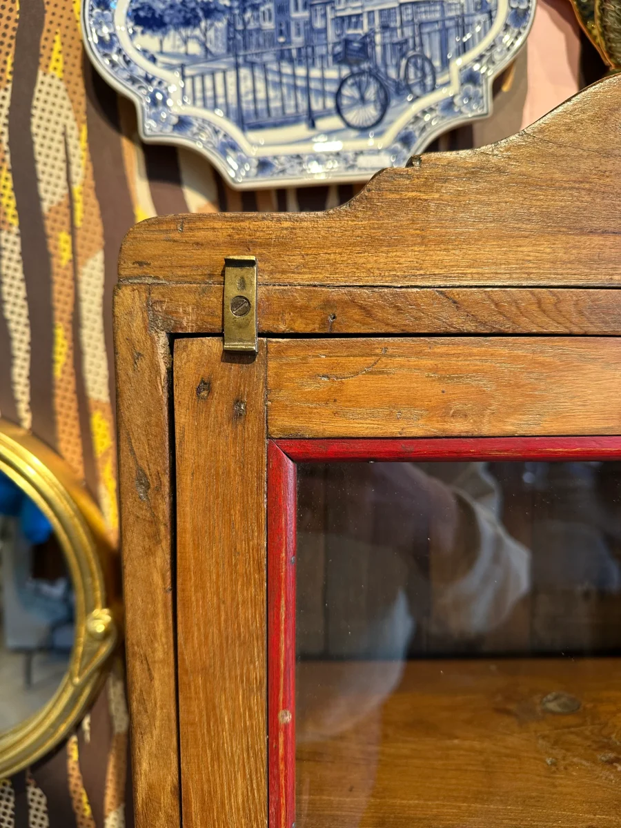 Teakhouten hangkastje met glas en lade - Afbeelding 7