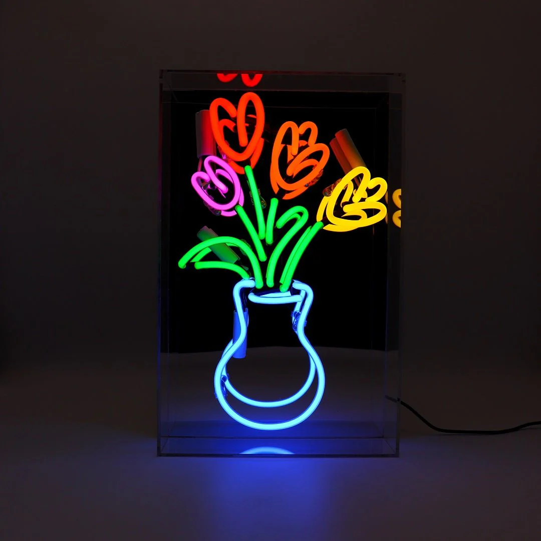 Glazen Neon Sign Vase of Tulips
