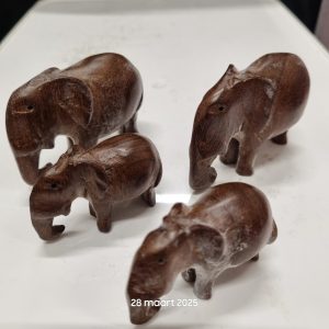 Set van 4 Handgesneden Houten Olifanten