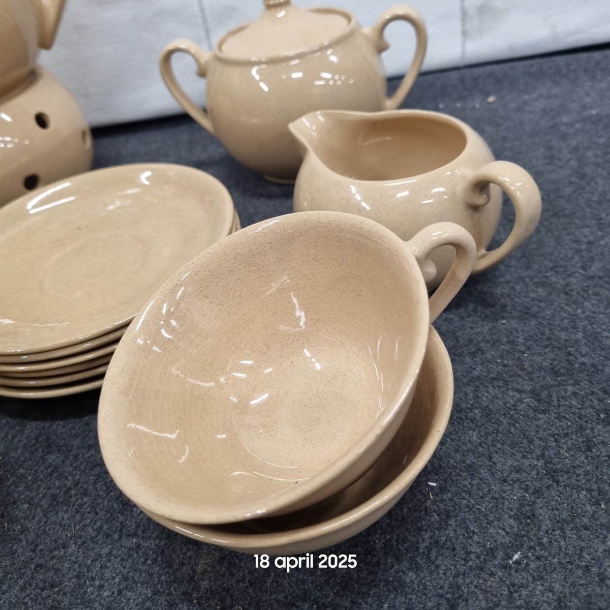 โ๐ก Sfeervol Beige Theeservies (13-delig) met Theelicht – Warmte en Rust voor je Theemoment ๐กโ - Afbeelding 3