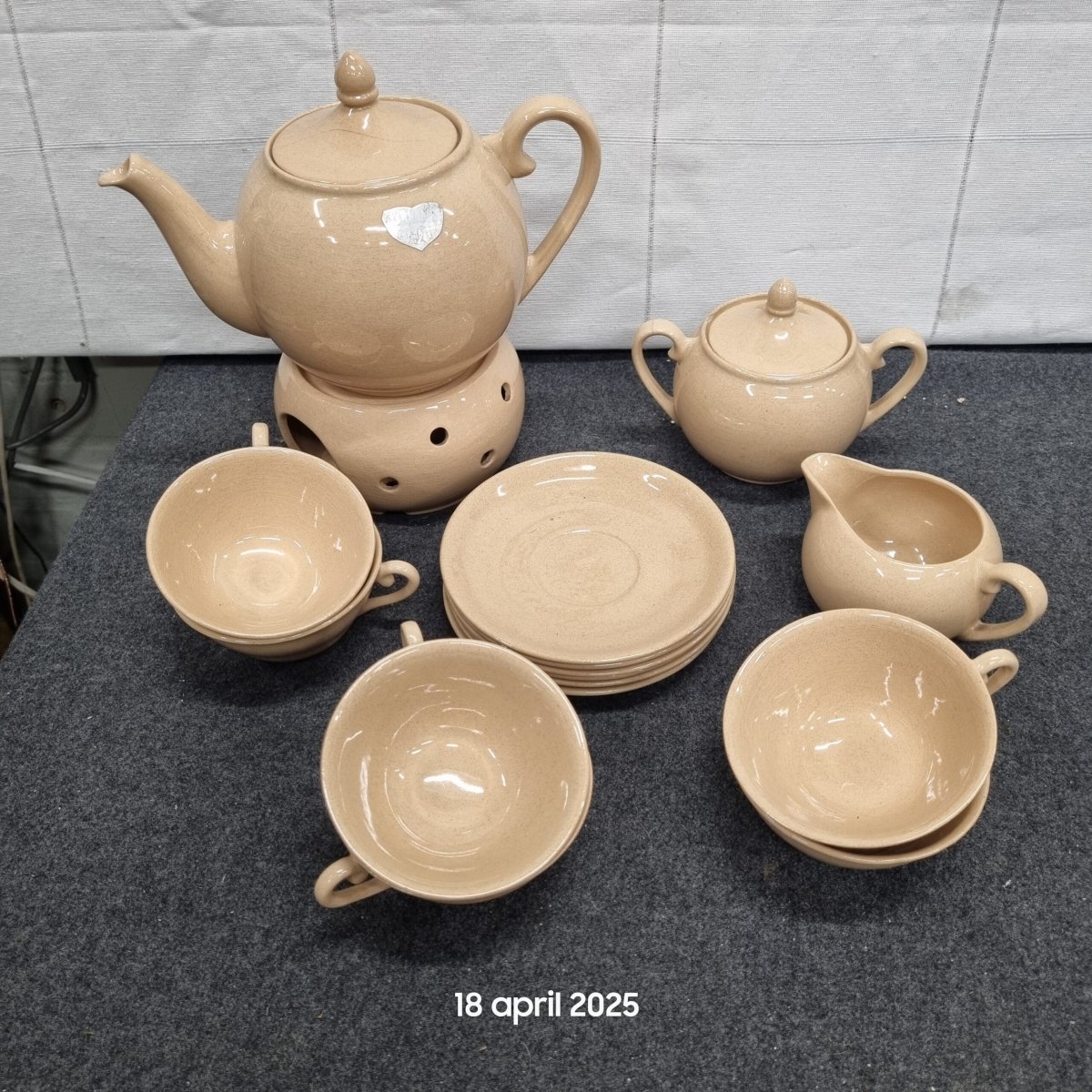 โ๐ก Sfeervol Beige Theeservies (13-delig) met Theelicht – Warmte en Rust voor je Theemoment ๐กโ