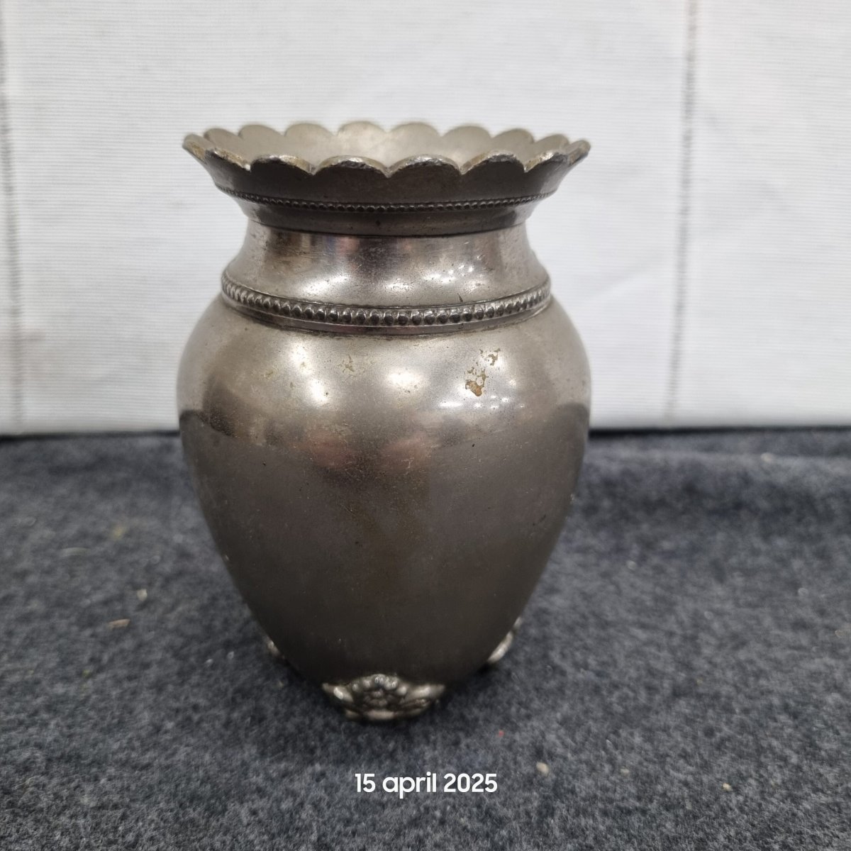 Antiek/Vintage Metalen Potje met Geschulpte Rand - Afbeelding 2